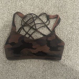 Lululemon Free to Be Bra